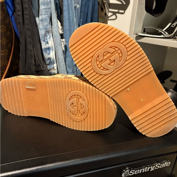 Gucci platform sandal - Picture 3 of 4